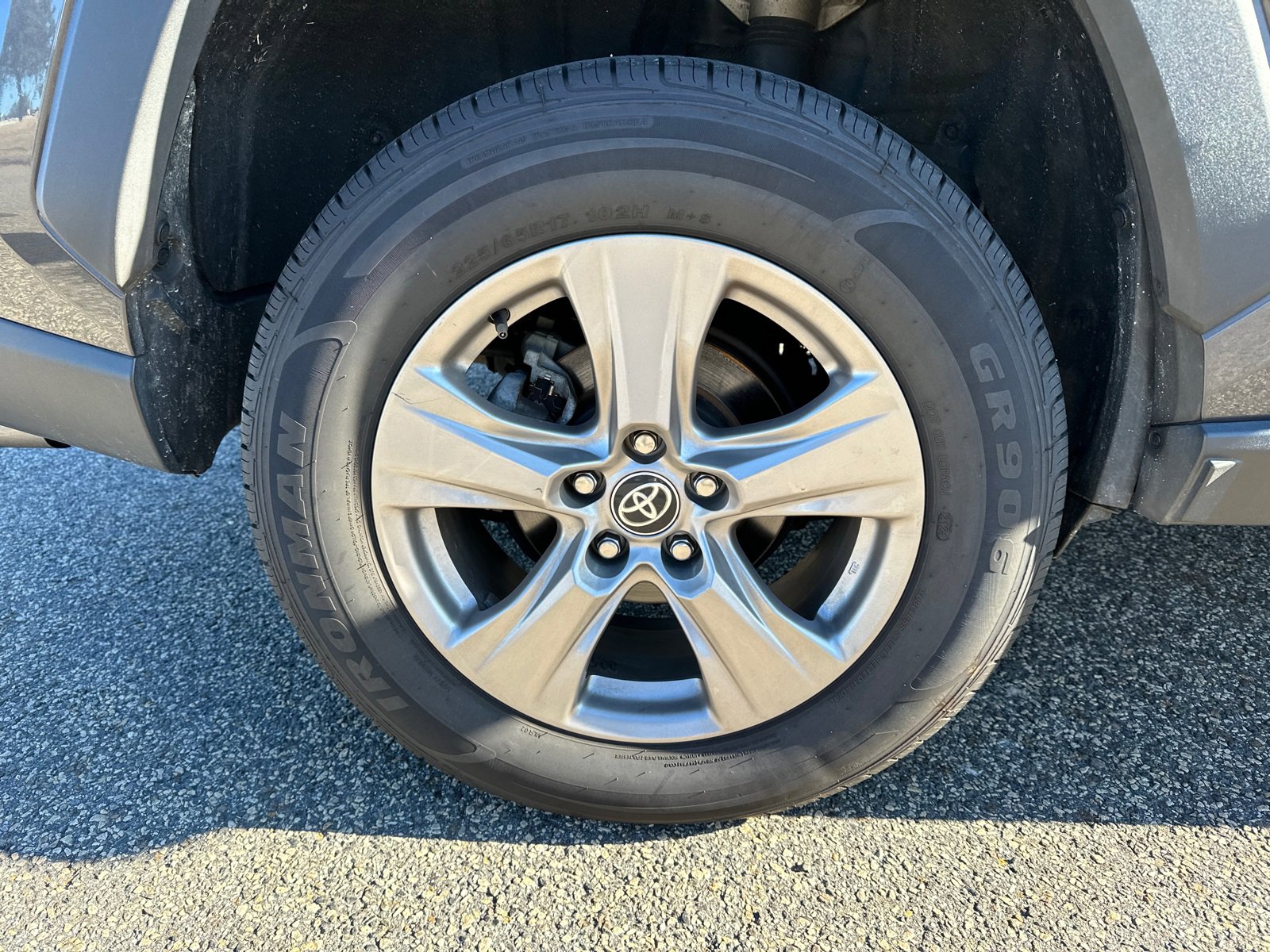 Used 2023 Toyota RAV4 XLE image 17