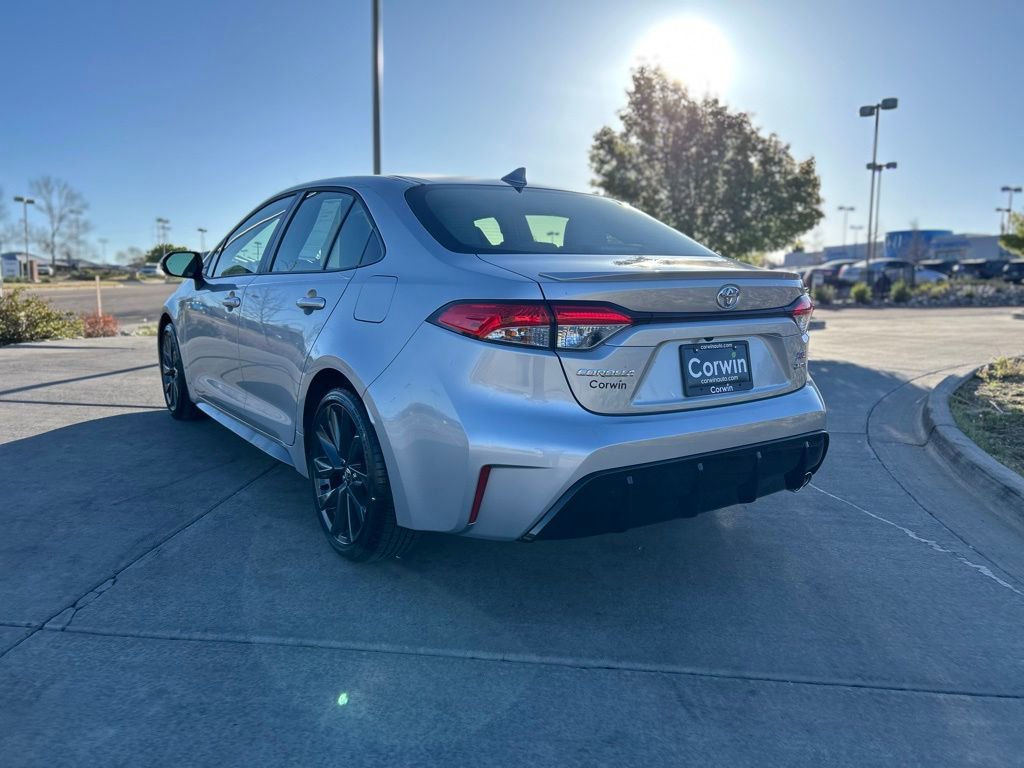 Used 2026 Toyota Corolla SE FWD image 5