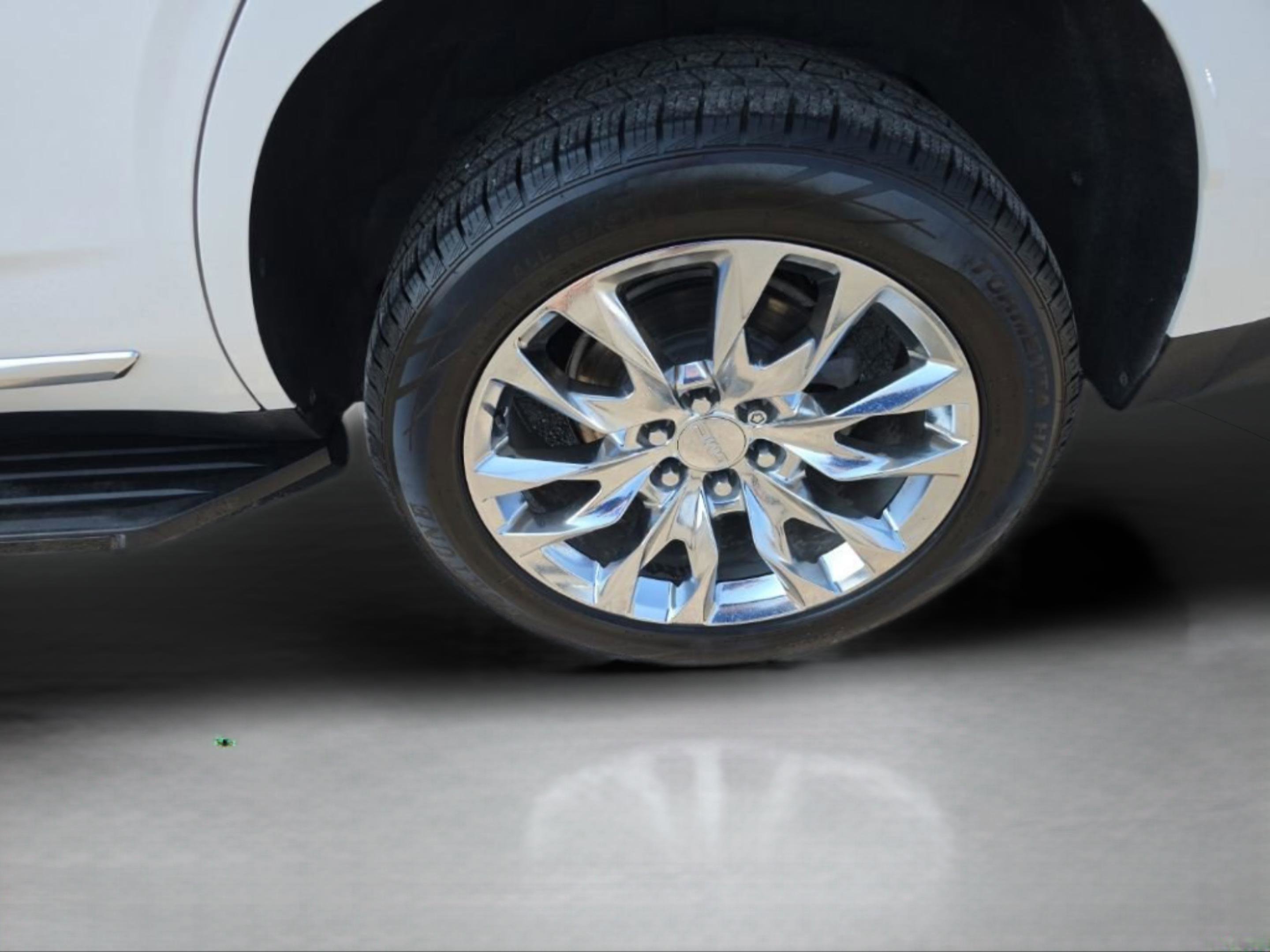 Used 2021 GMC Yukon Denali w/ LPO, Illumination Package image 13