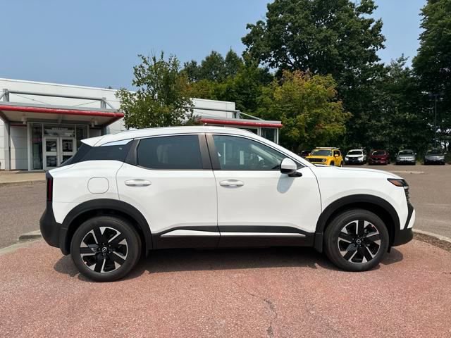 New 2025 Nissan Kicks SV w/ SV Premium Package