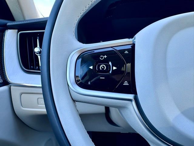 New 2026 Volvo XC60 B5 Ultra w/ Climate Package image 25