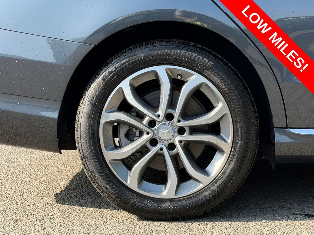 Used 2015 Mercedes-Benz C 300 4MATIC Sedan image 9