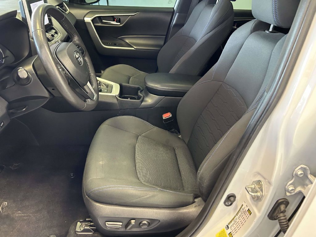 Certified 2024 Toyota RAV4 SE w/ Convenience Package AWD/4WD image 16