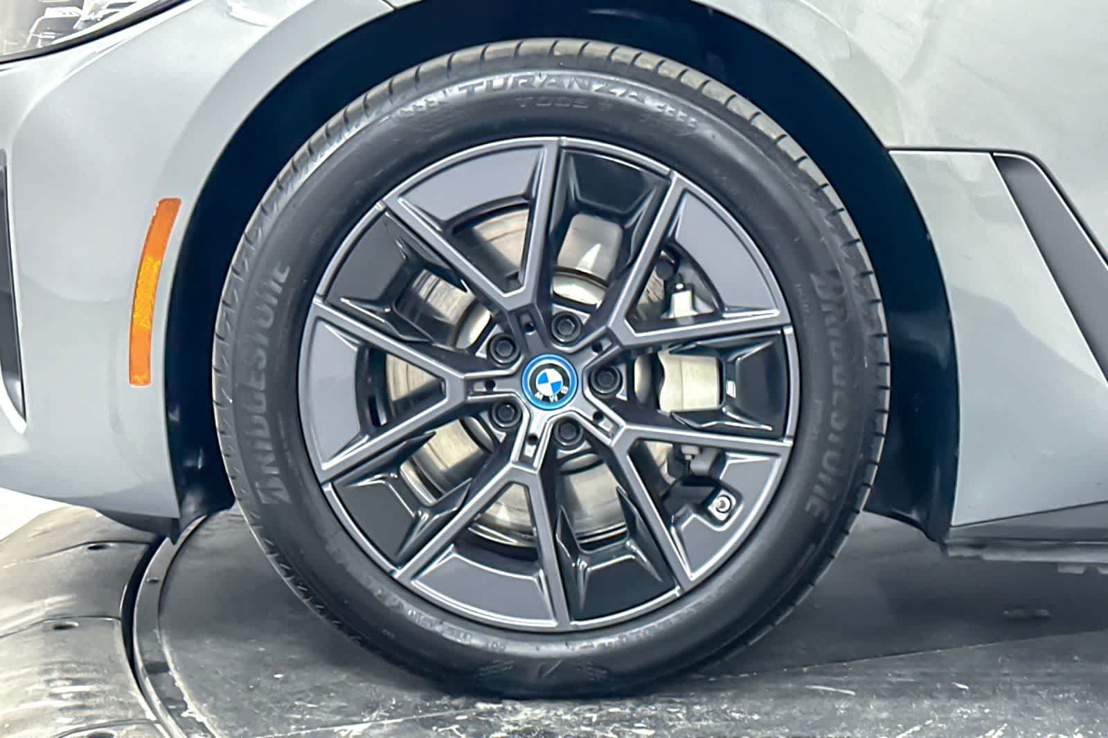 Used 2023 BMW i4 eDrive35 w/ Premium Package RWD image 26