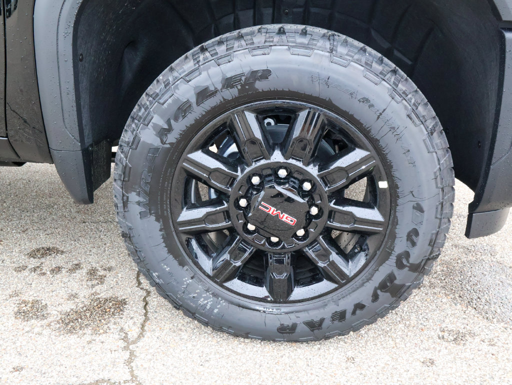 New 2026 GMC Sierra 3500 AT4 w/ AT4 Premium Plus Package AWD/4WD image 35