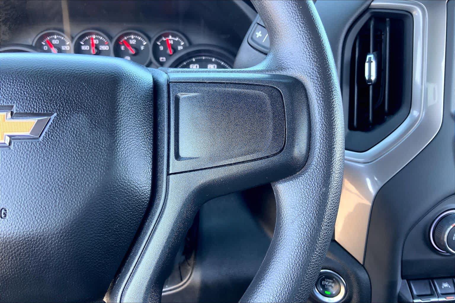Used 2025 Chevrolet Silverado 1500 Custom RWD image 24