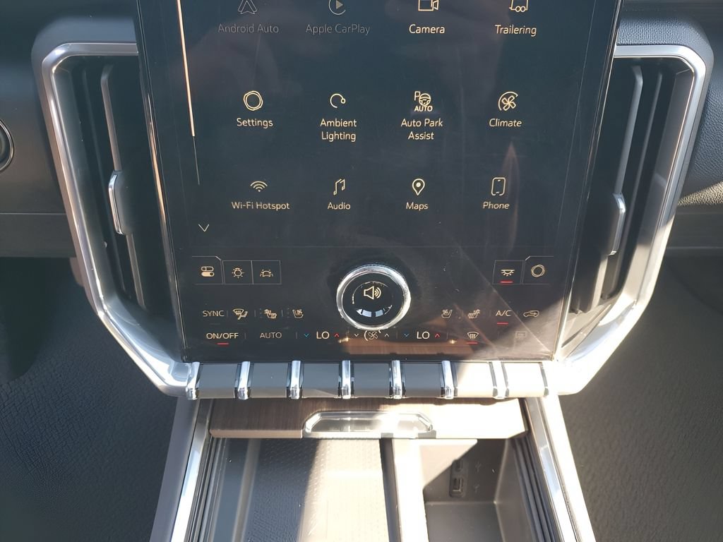 New 2026 GMC Acadia Denali w/ Super Cruise Package FWD image 41