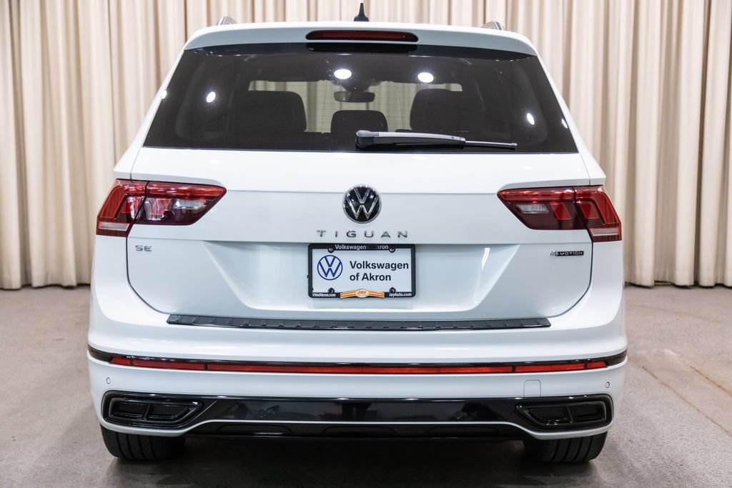 Certified 2024 Volkswagen Tiguan SE R-Line AWD/4WD image 4