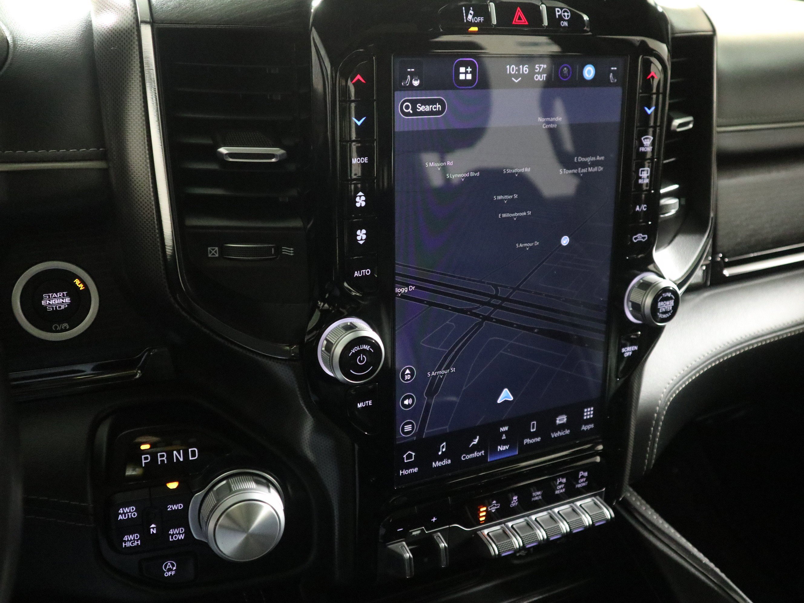 Used 2024 RAM 1500 Limited image 23