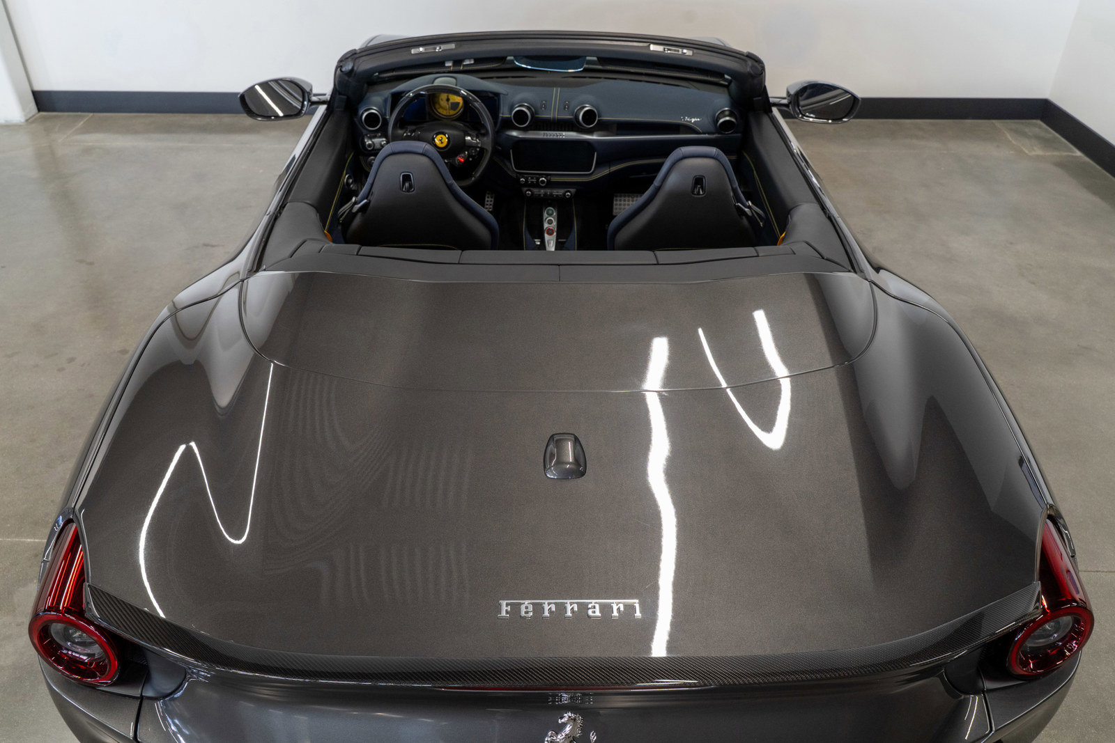 Used 2019 Ferrari Portofino RWD image 23
