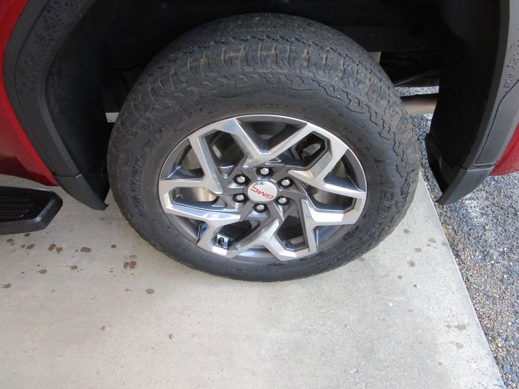 Used 2024 GMC Sierra 1500 SLT w/ SLT Premium Plus Package AWD/4WD image 10