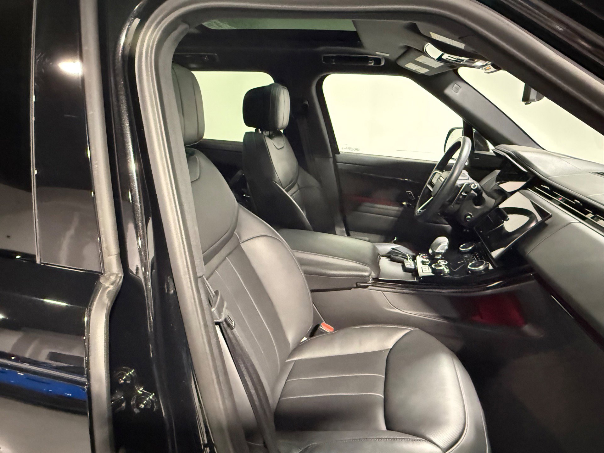 Used 2023 Land Rover Range Rover Sport SE image 47