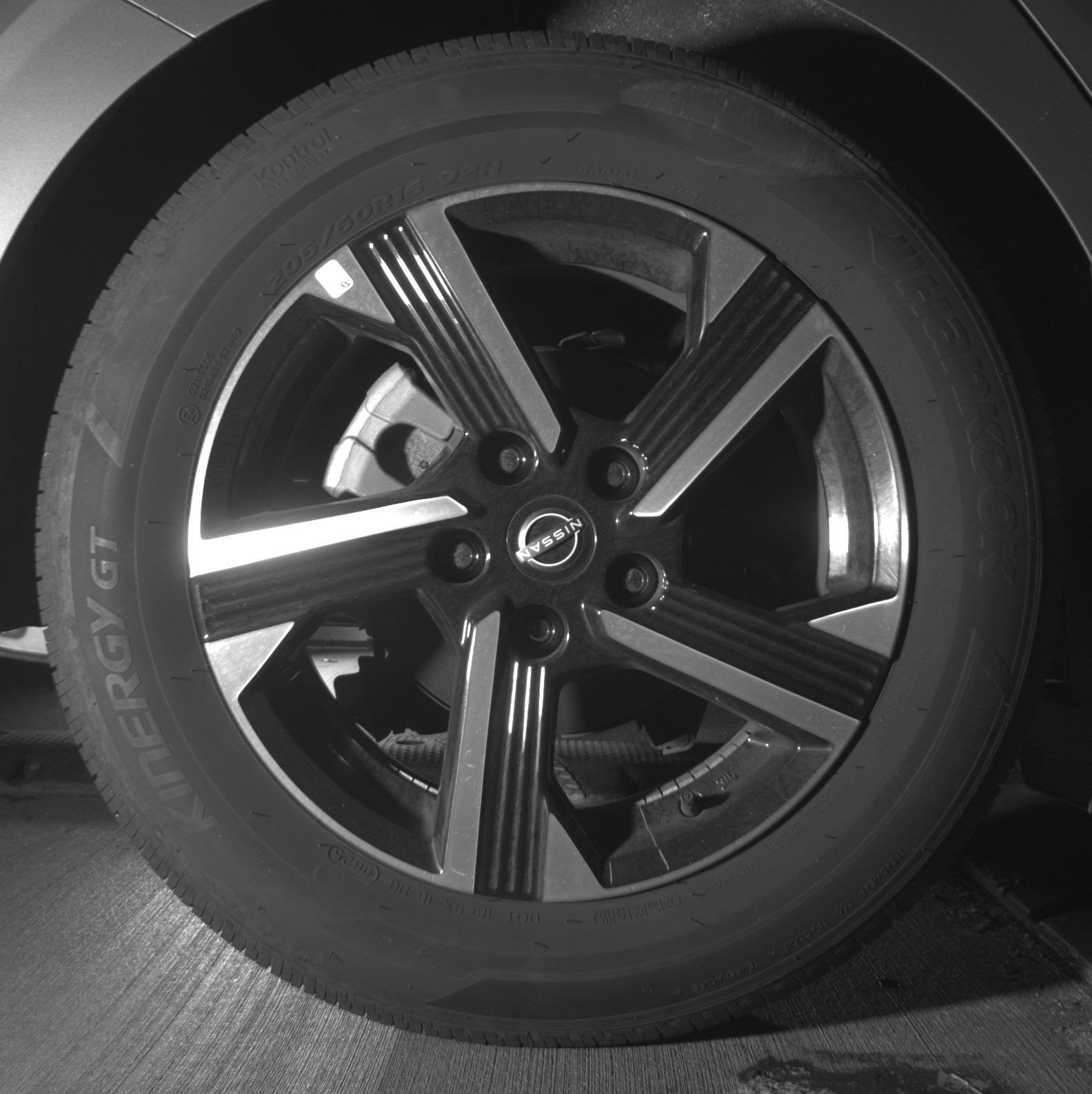 Used 2025 Nissan Sentra SV FWD image 18