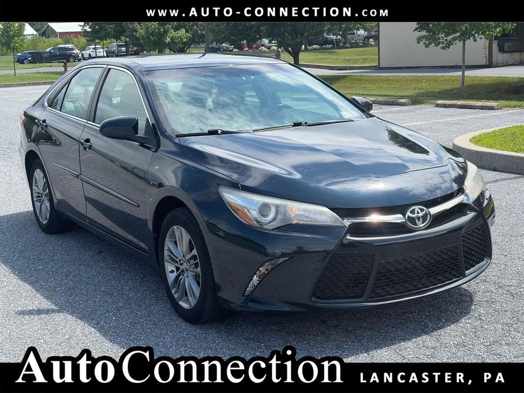 Used 2017 Toyota Camry SE FWD video 1