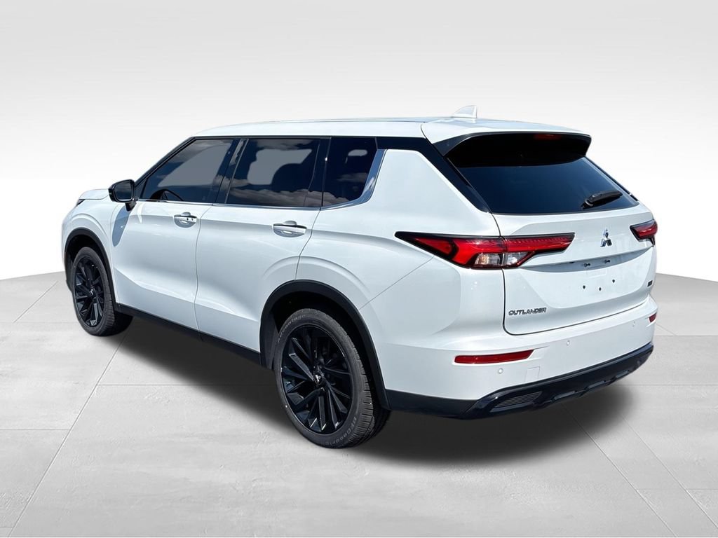 Used 2024 Mitsubishi Outlander SE AWD/4WD image 6