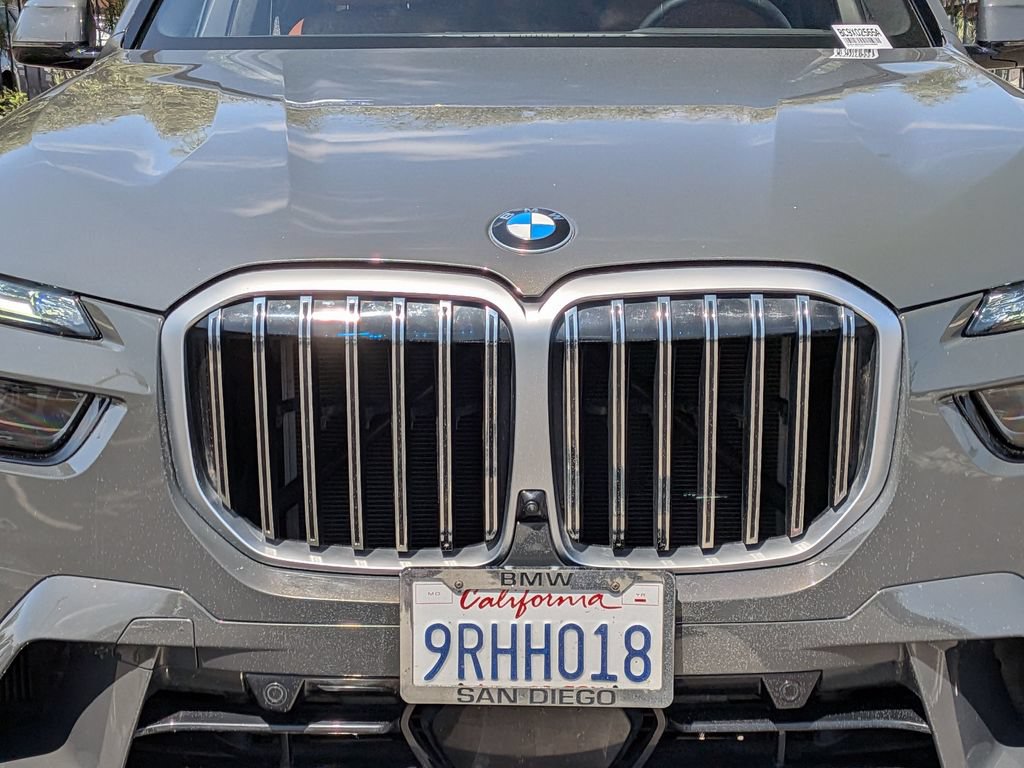 Certified 2025 BMW ALPINA XB7 AWD/4WD image 38