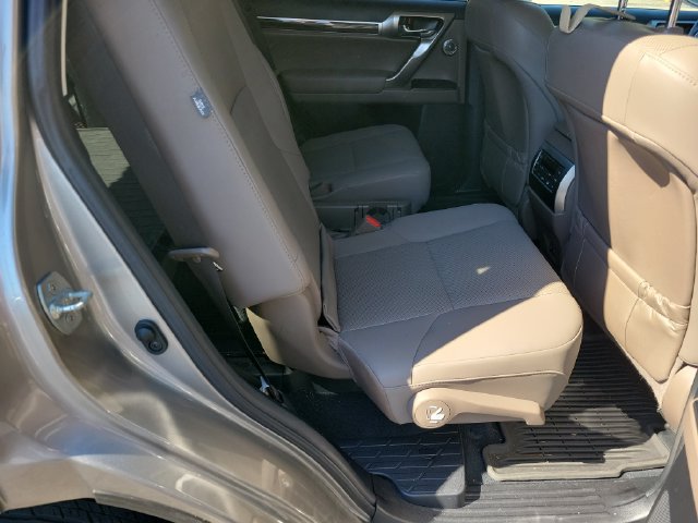 Used 2023 Lexus GX 460 Premium w/ Accessory Package AWD/4WD image 21