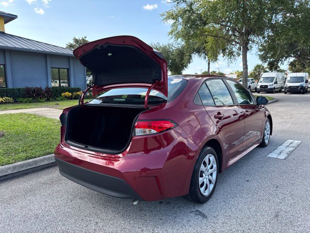 Used 2024 Toyota Corolla LE FWD image 17