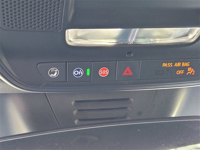 Used 2025 Chevrolet Equinox EV RS image 25