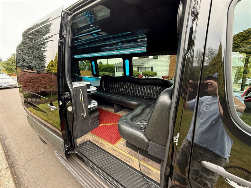 Used 2012 Mercedes-Benz Sprinter 2500 image 10
