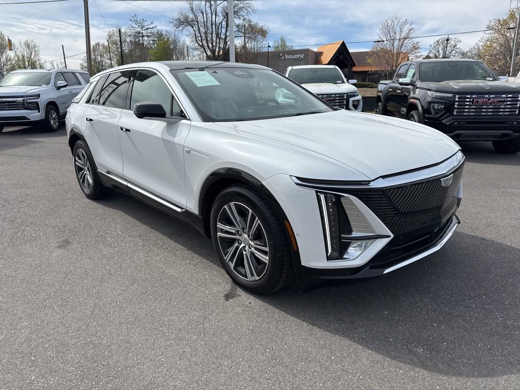 Used 2024 Cadillac Lyriq Luxury w/ LPO, Floor Liner Package image 7