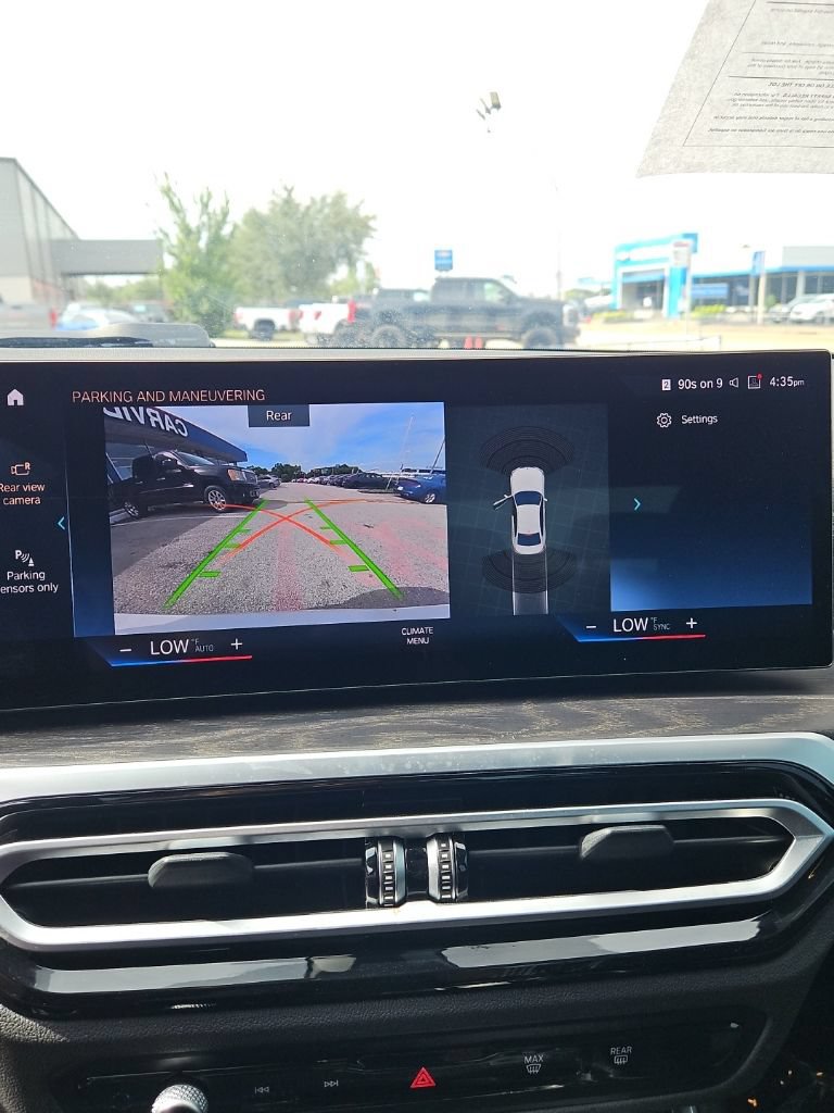 Used 2024 BMW 330e xDrive AWD/4WD image 19