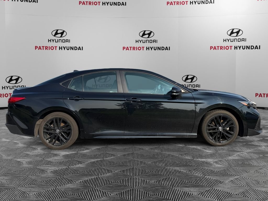 Used 2025 Toyota Camry SE FWD image 2