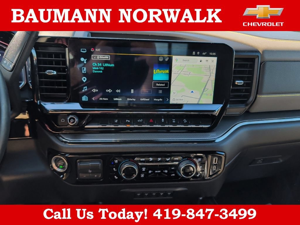 Used 2025 Chevrolet Silverado 2500 ZR2 w/ Technology Package AWD/4WD image 28
