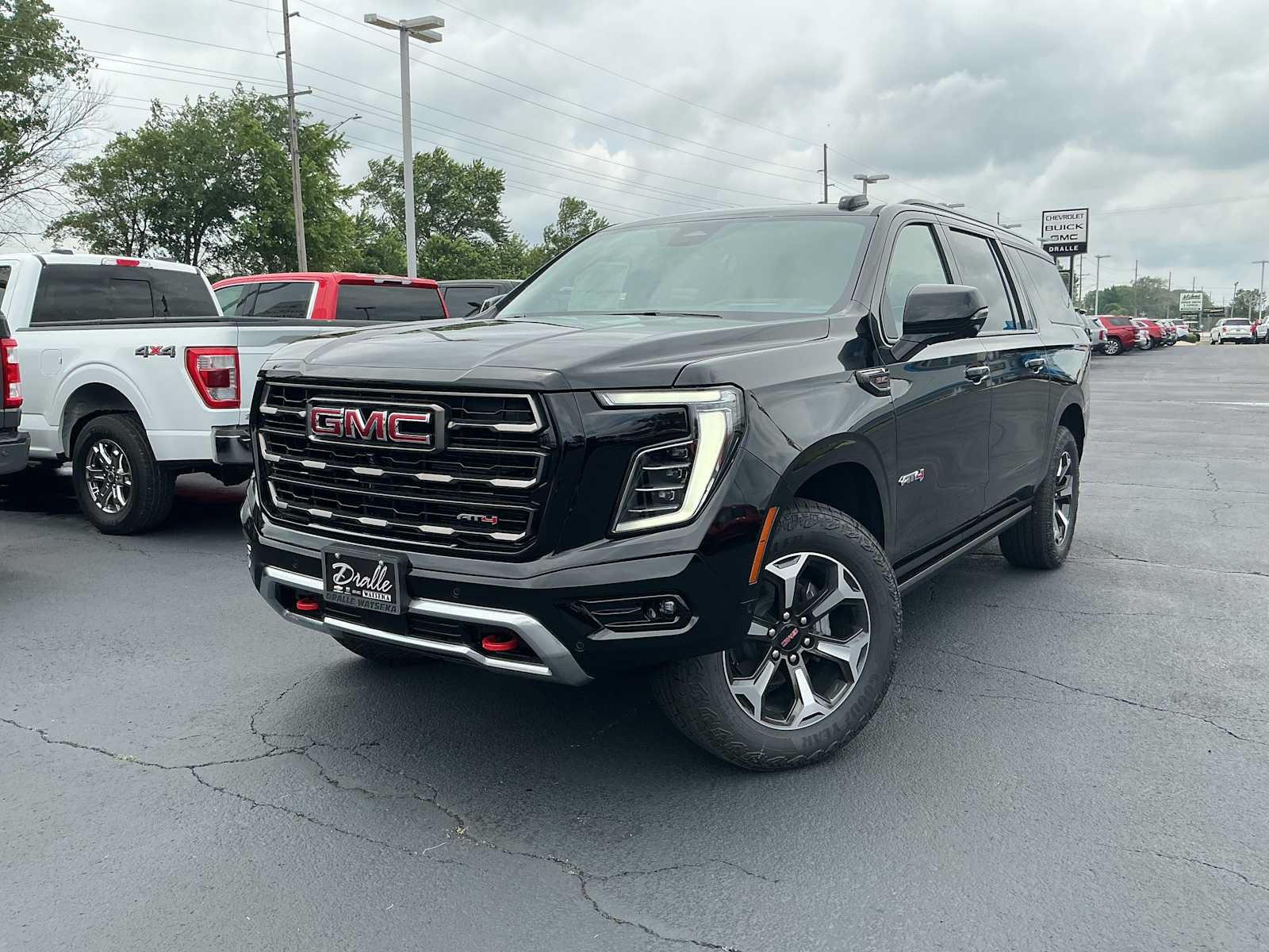 New 2026 GMC Yukon XL AT4 Ultimate AWD/4WD image 1
