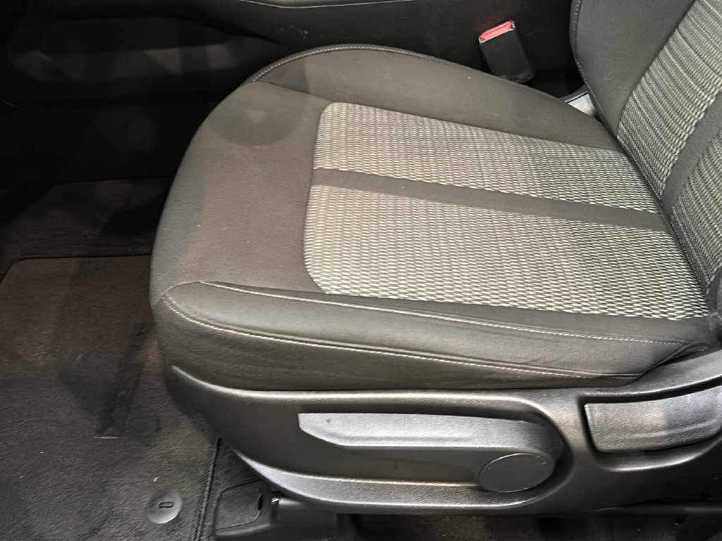Used 2022 Kia Sorento LX AWD/4WD image 16