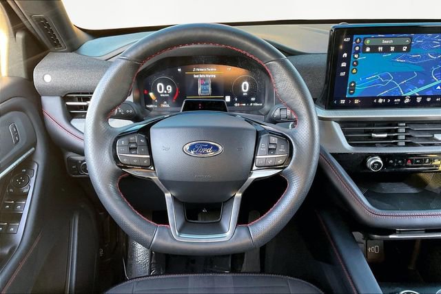 Used 2025 Ford Explorer ST-Line image 8