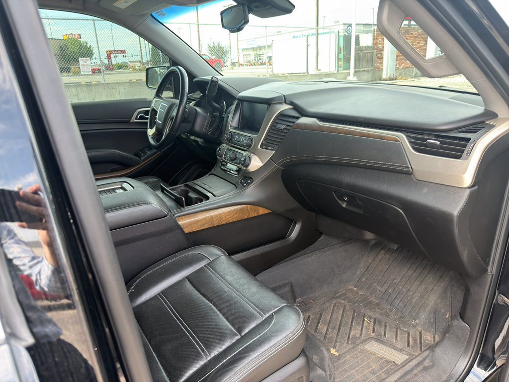 Certified 2019 GMC Yukon XL Denali AWD/4WD image 32
