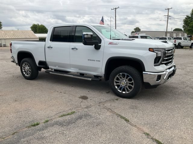New 2026 Chevrolet Silverado 3500 LTZ w/ LTZ Premium Package AWD/4WD image 3