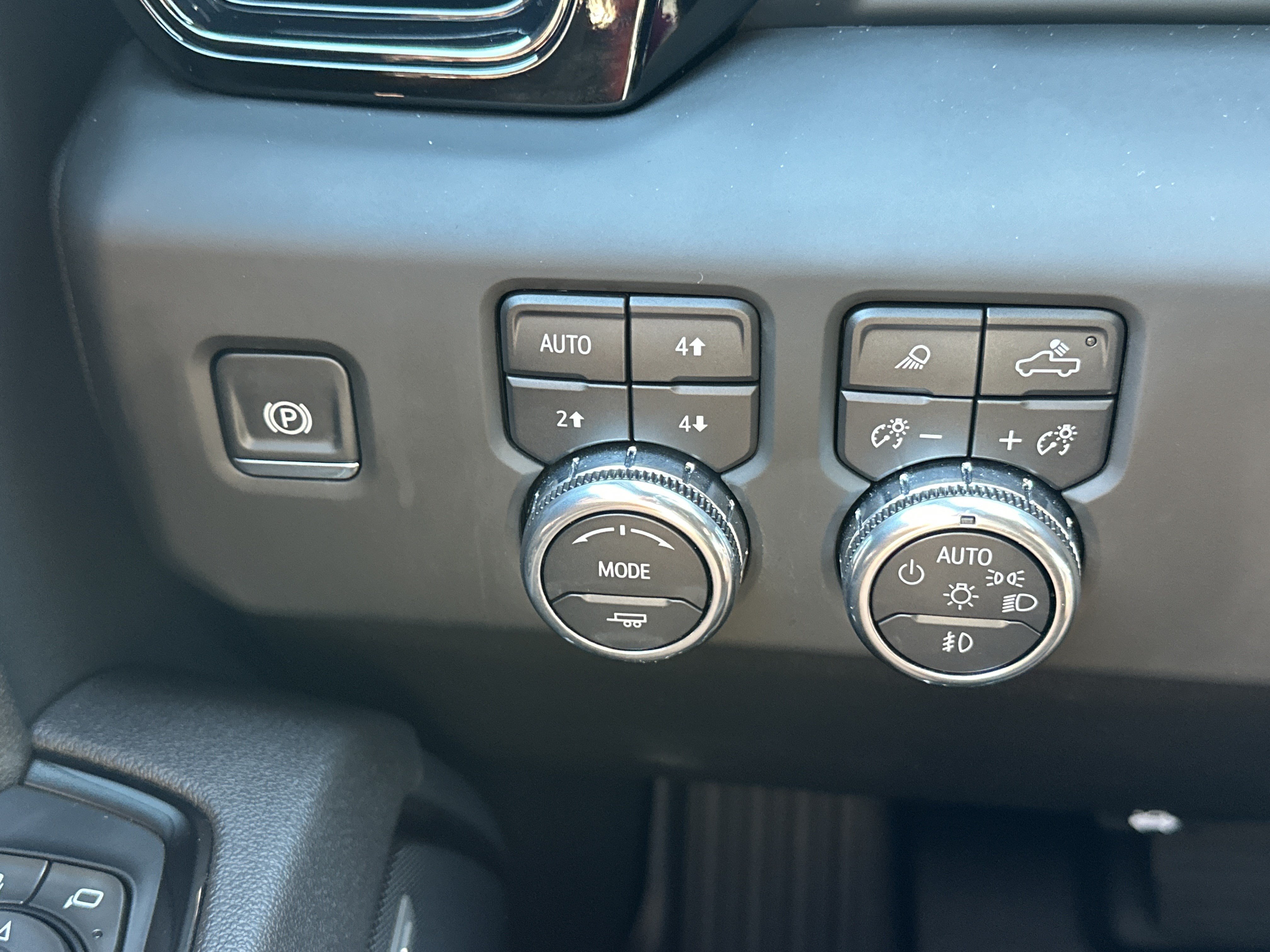 Used 2026 GMC Sierra 1500 AT4 w/ AT4 Premium Package AWD/4WD image 28