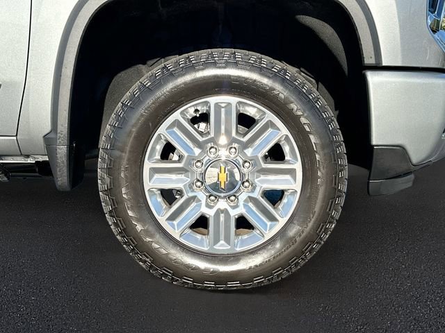 Used 2025 Chevrolet Silverado 2500 High Country image 32