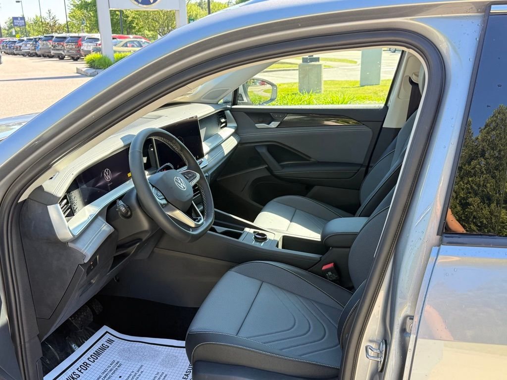 New 2026 Volkswagen Tiguan SE AWD/4WD image 28