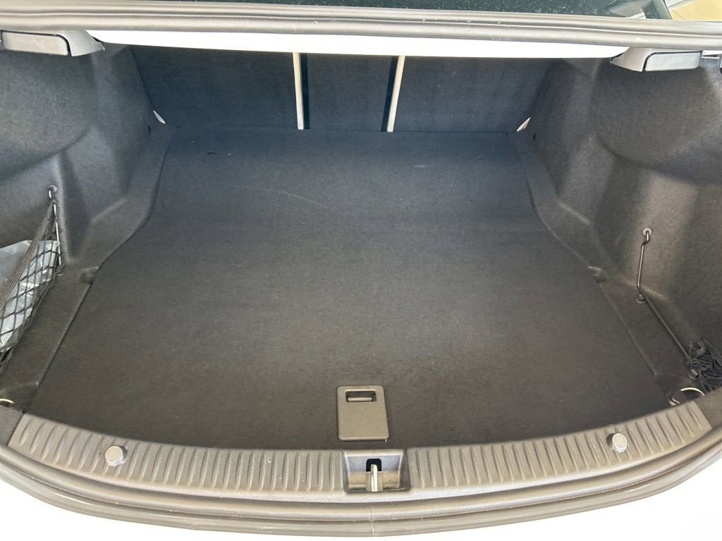 Used 2018 Mercedes-Benz C 300 4MATIC Sedan image 34