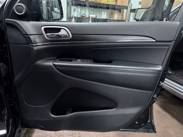 Used 2019 Jeep Grand Cherokee Limited X AWD/4WD image 16