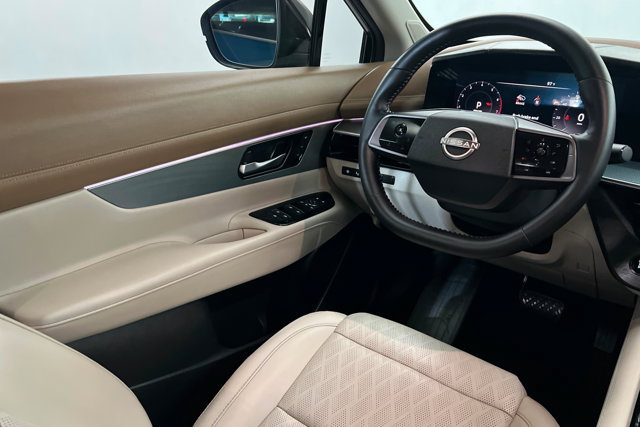 Certified 2025 Nissan Murano Platinum w/ Cargo Package AWD/4WD image 11