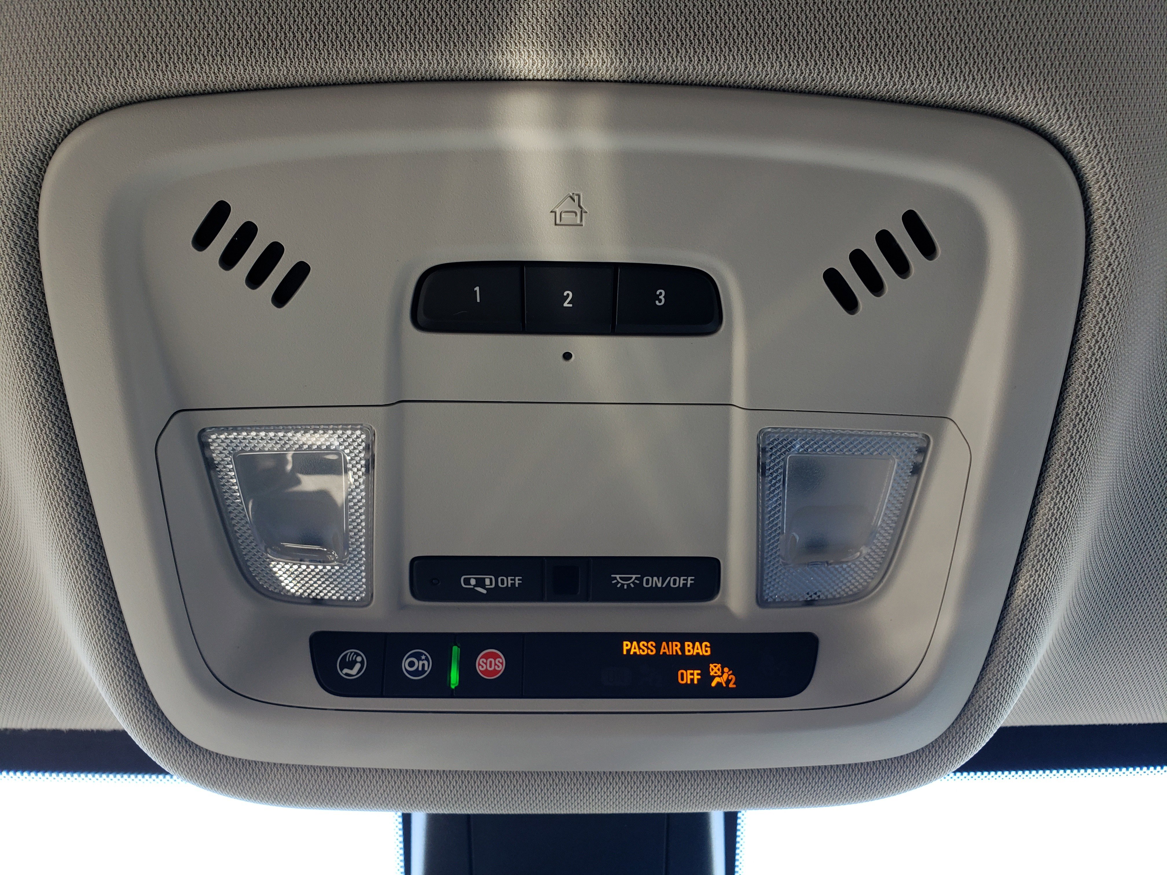 Used 2020 Chevrolet Traverse LT image 26