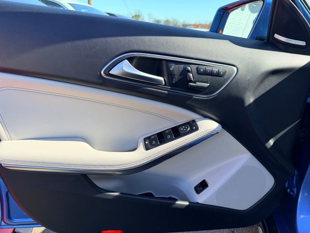 Used 2017 Mercedes-Benz GLA 250 4MATIC image 9