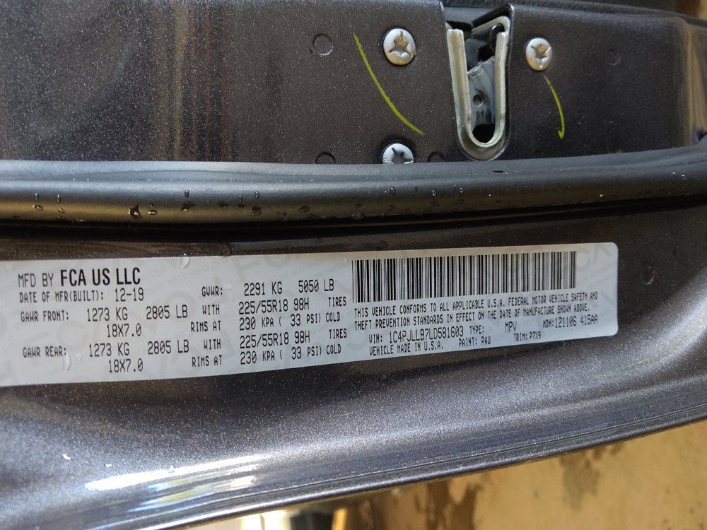 Used 2020 Jeep Cherokee Latitude Plus FWD image 33