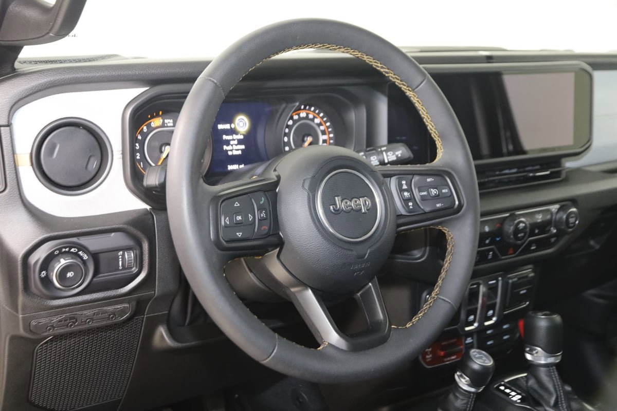 Used 2024 Jeep Wrangler Willys image 6