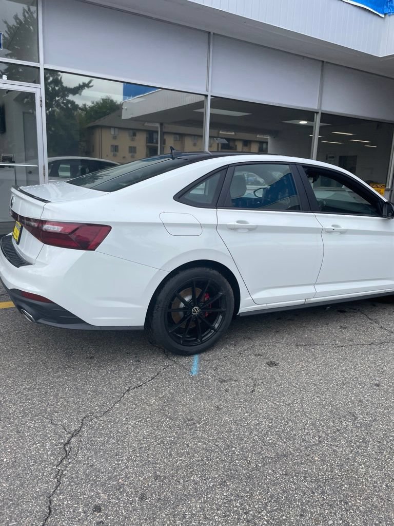 New 2026 Volkswagen Jetta GLI Autobahn FWD image 10