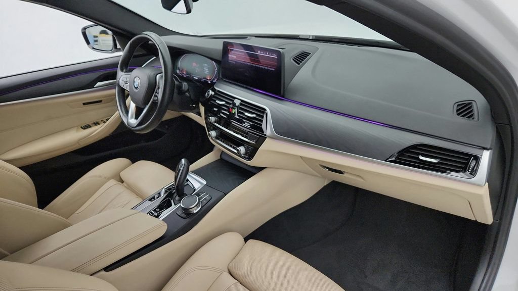 Used 2021 BMW 540i w/ Premium Package RWD image 25