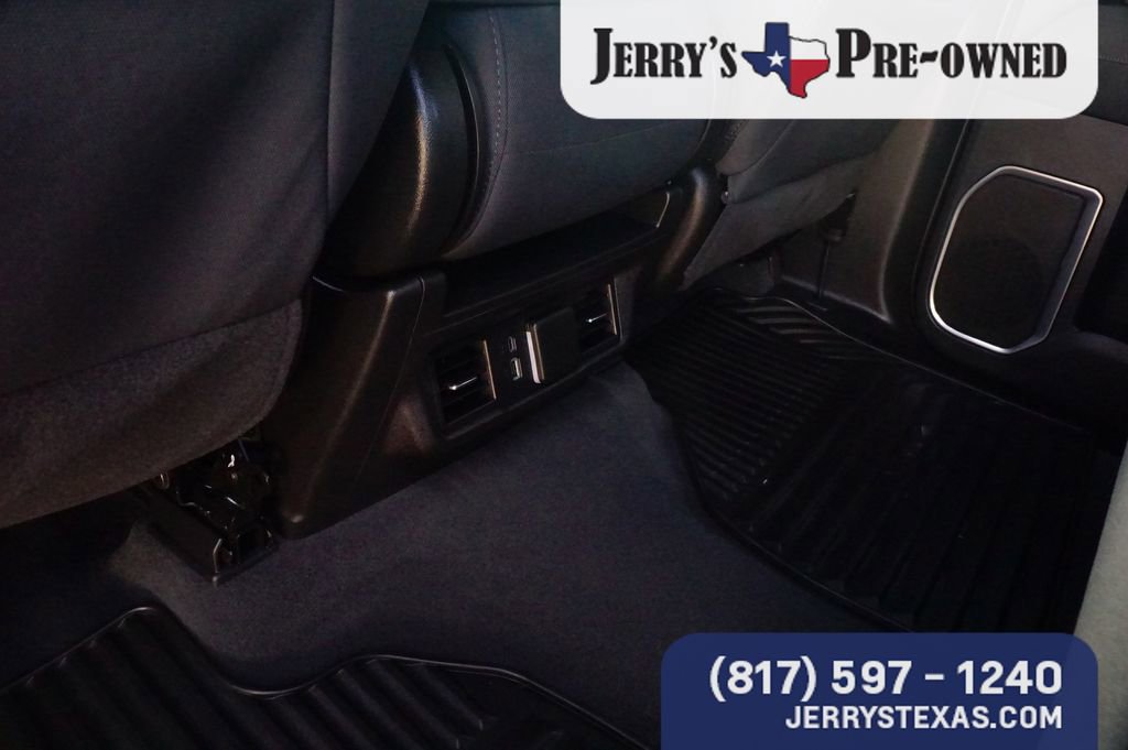 Used 2024 Chevrolet Silverado 1500 LT image 21