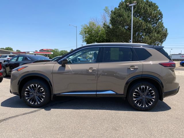 Certified 2024 Nissan Rogue Platinum w/ Platinum Premium Package AWD/4WD image 2