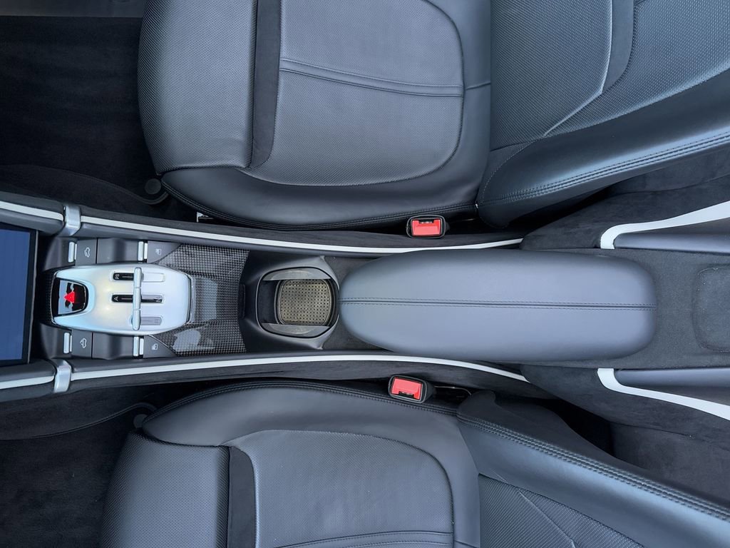 Used 2024 Ferrari Roma Spider image 21