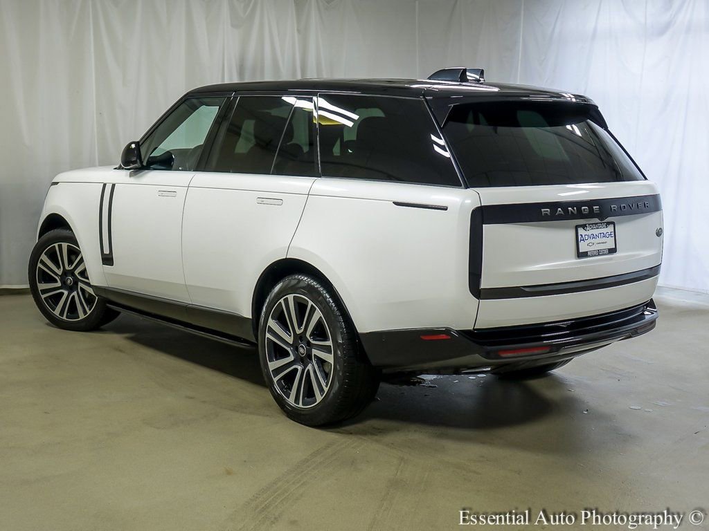 Used 2023 Land Rover Range Rover SE image 11
