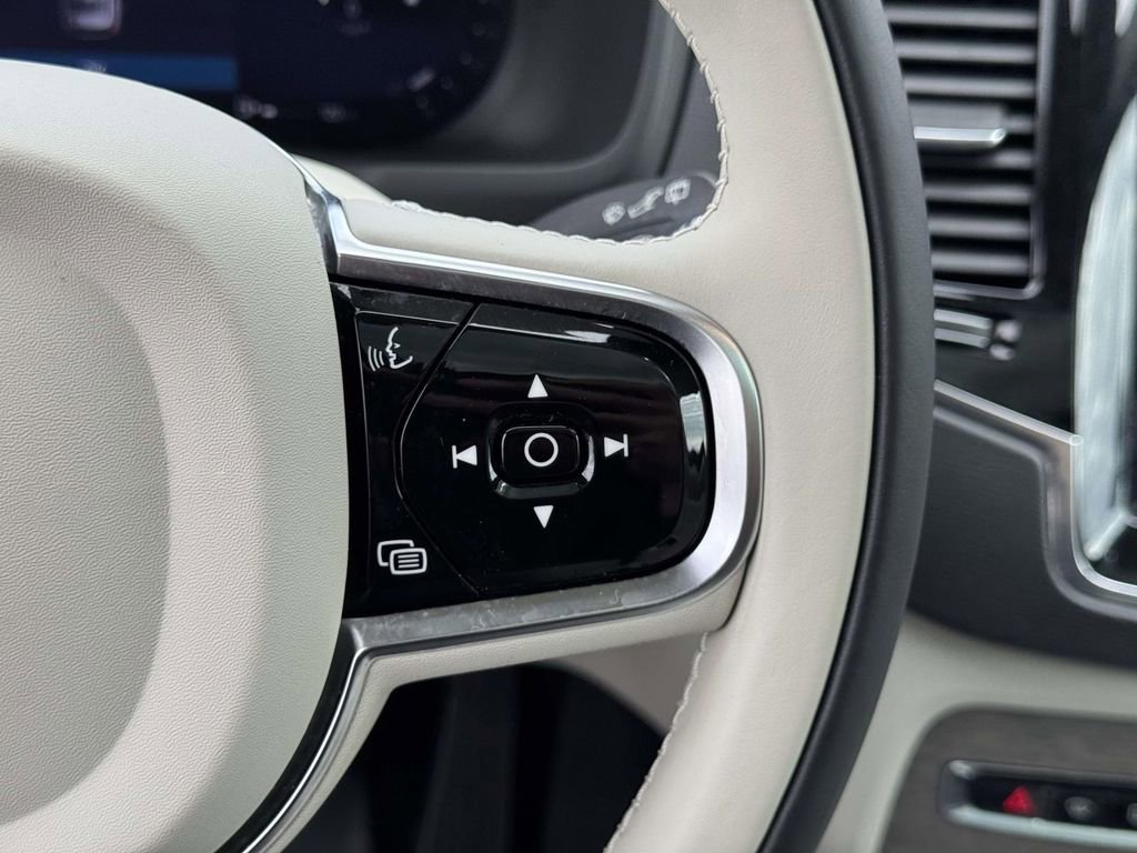 Used 2023 Volvo XC90 B6 Plus w/ Protection Package Premier image 20